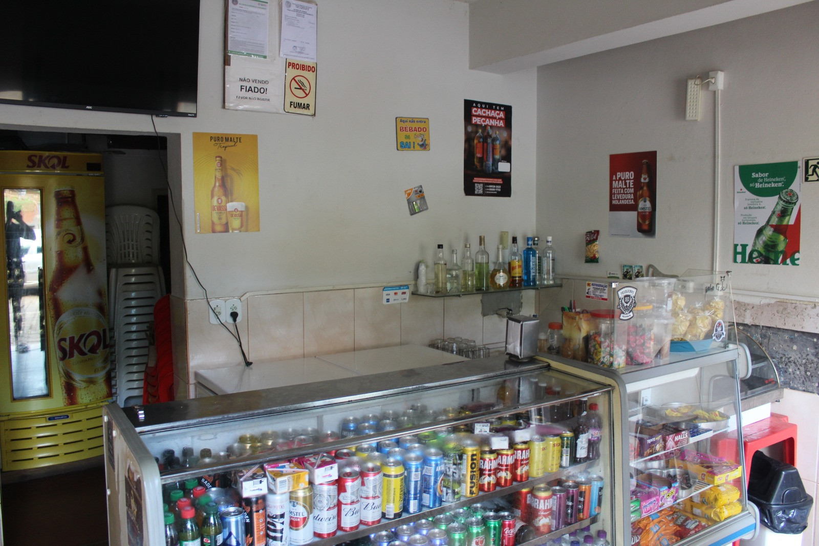 ZOLLAS BAR