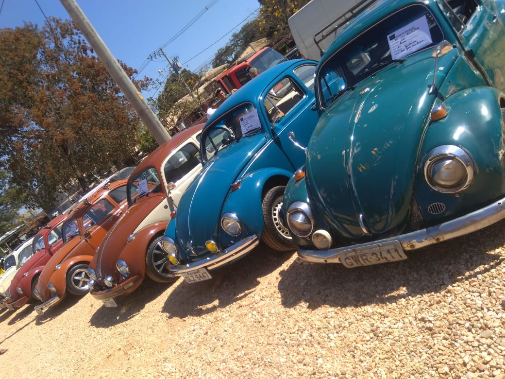 Sábado tem encontro de carros antigos em Betim